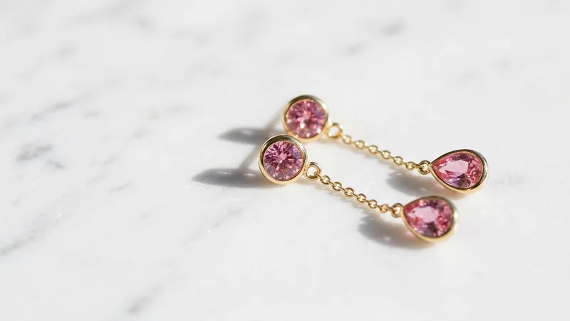 Boucle d'oreille saphir rose : guide pour bien choisir